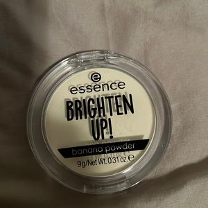essence brighten up banana powder. Shade 10. bababanana